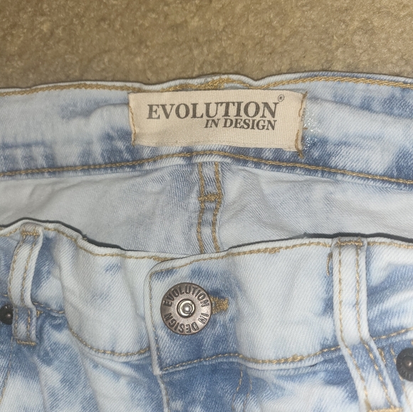 Evolution Jean - Picture 2 of 5